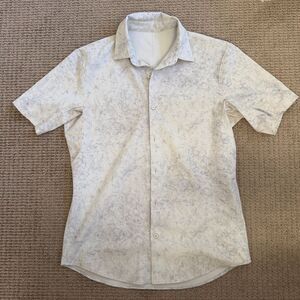 Lululemon Men's White Patterned Shirt